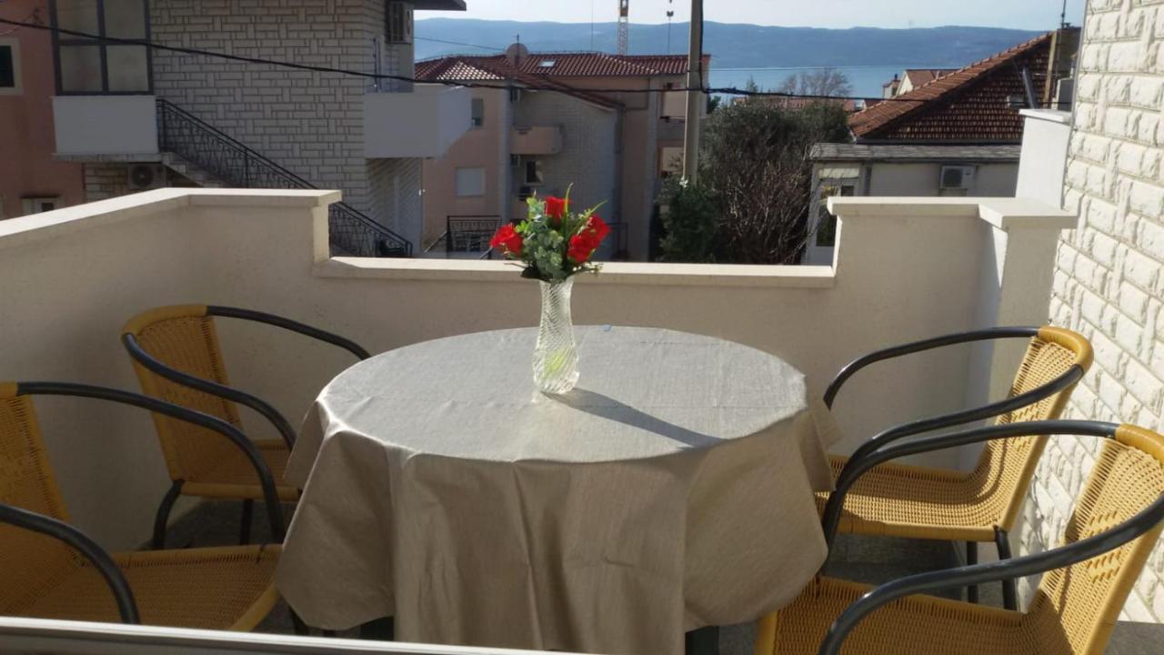 Apartment Biskupovic Dugi Rat Eksteriør bilde