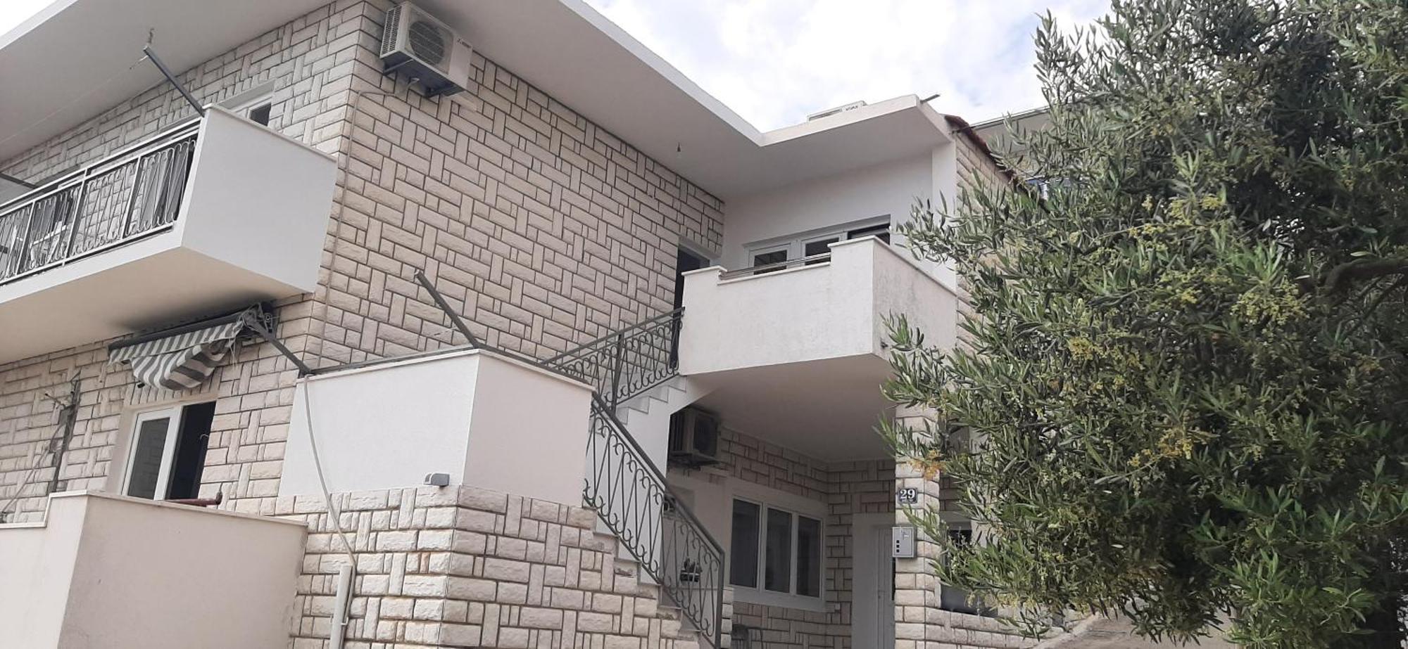 Apartment Biskupovic Dugi Rat Eksteriør bilde